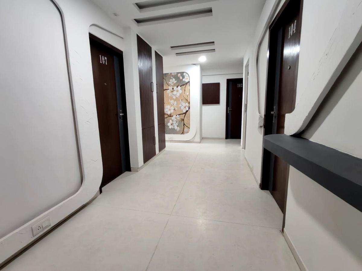 The Sky Imperial Hotel Yahvi Vadodara Eksteriør billede
